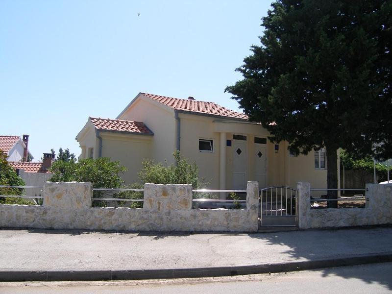 Apartmani Matela Петрчане Экстерьер фото